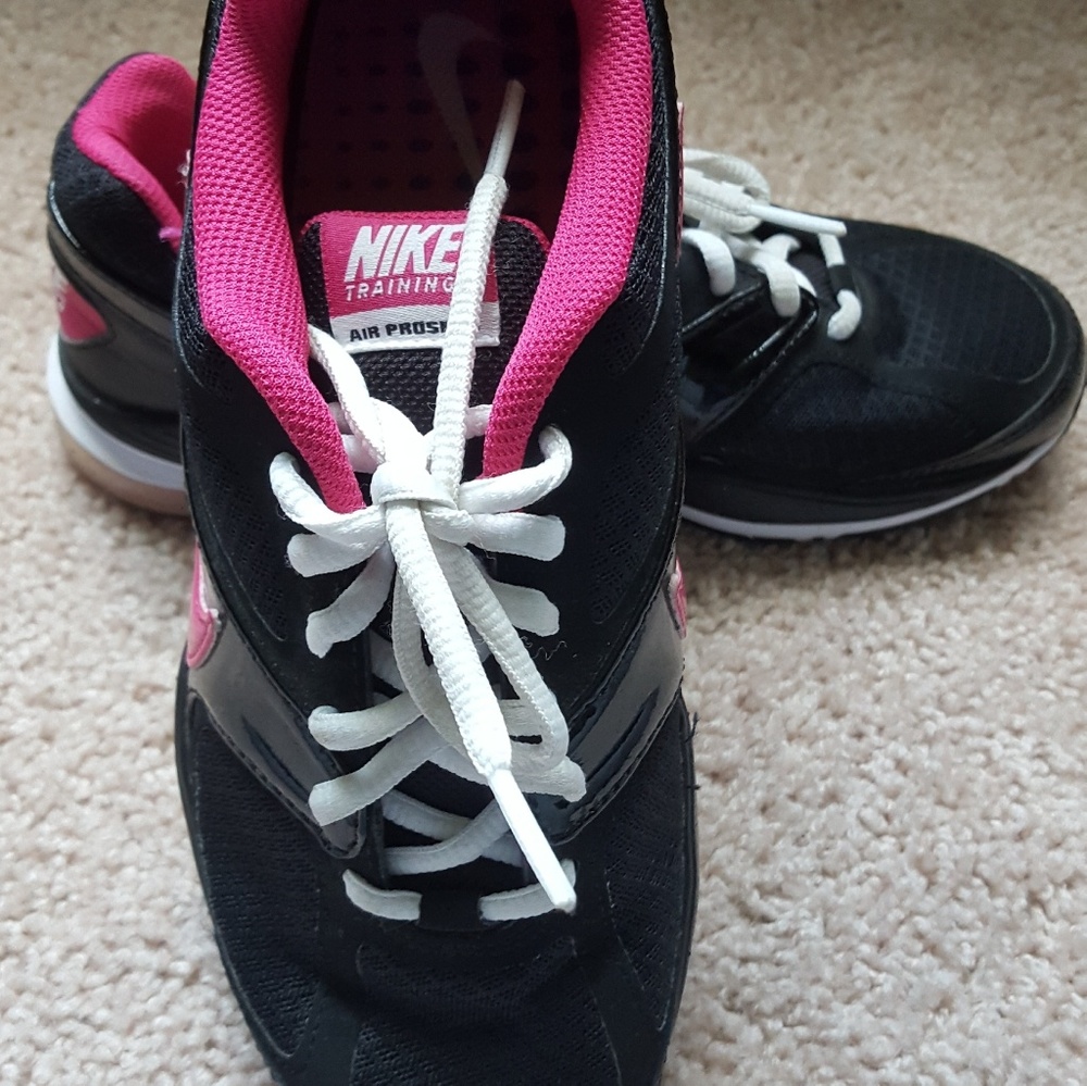 Shoes - Picture 2 of 8
